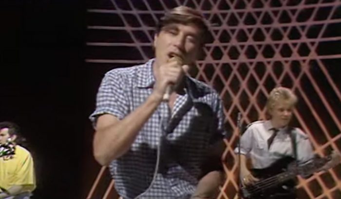 Oh Yeah (On the Radio) Live on TOTP